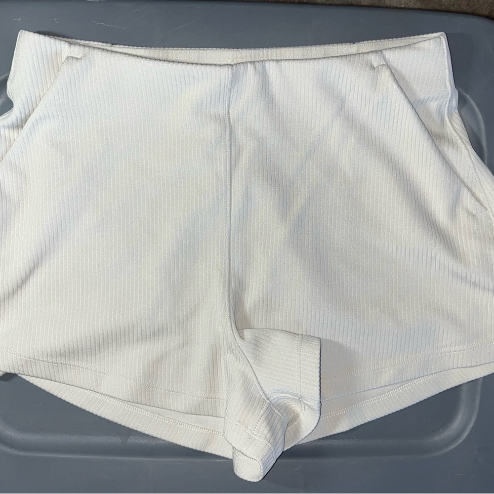 Lululemon Cream Women's Shorts